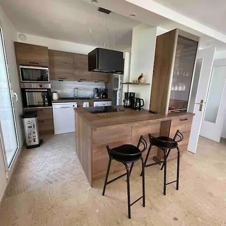 Bord De Avec Garage Apartman *