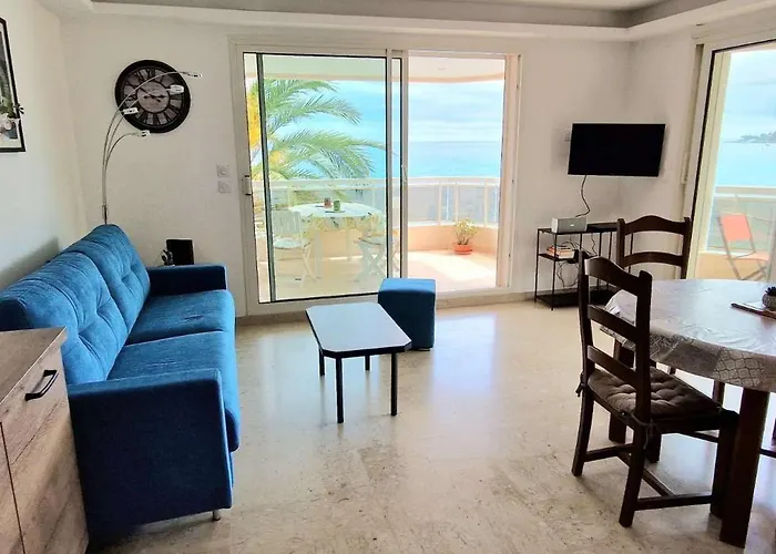 Bord De Avec Garage Apartment